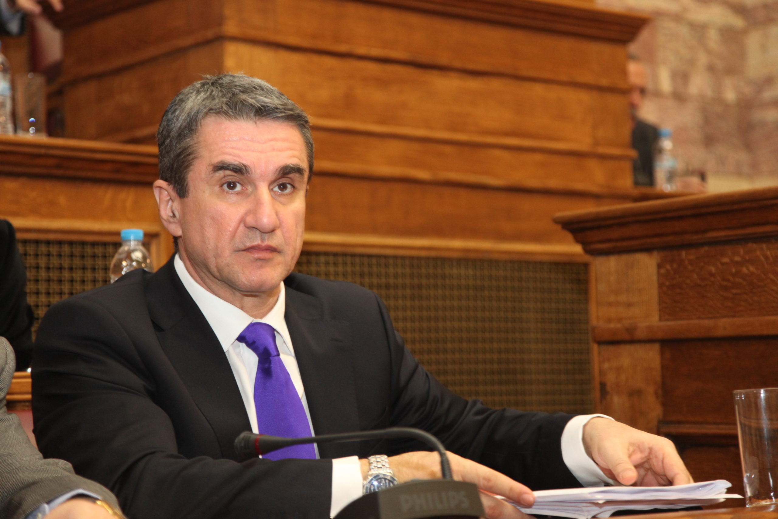 Επίθεση στην κυβέρνηση μέσω Twitter για τη Siemens από Λοβέρδο