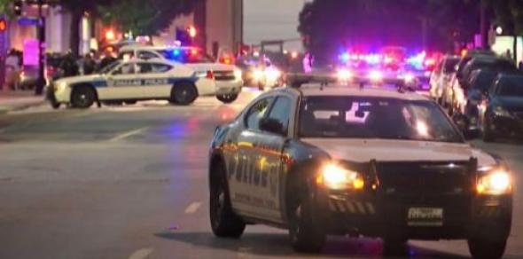 Σε πολιορκία το Ντάλας – Πληροφορίες για βόμβες σε πολλά σημεία της πόλης – ΒΙΝΤΕΟ