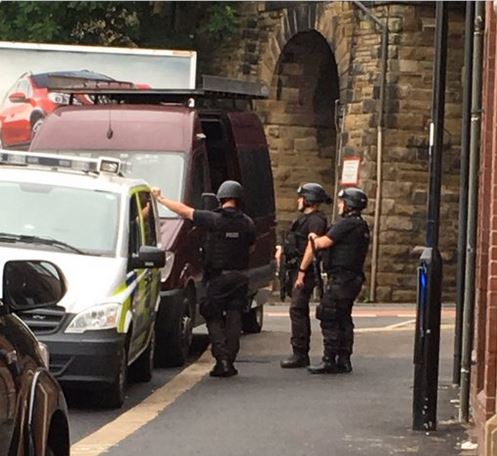 Συναγερμός στο Σέφιλντ – Η αστυνομία αναζητά ένοπλο – ΦΩΤΟ – ΤΩΡΑ