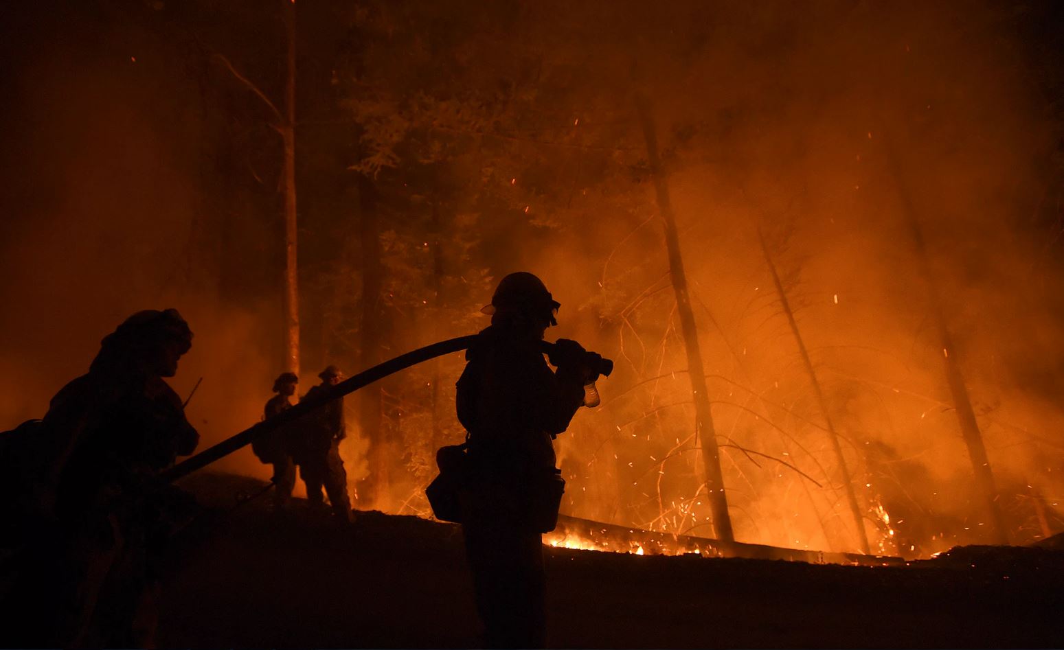 Πύρινη κόλαση στην Καλιφόρνια