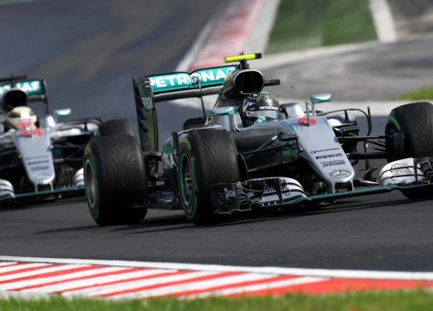 Ρόσμπεργκ… στο νήμα