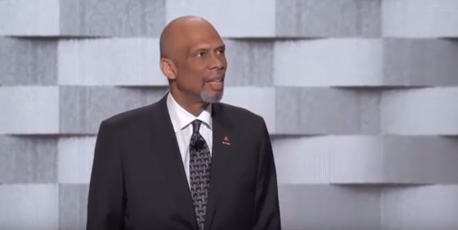 Ο Τζαμπάρ τρόλαρε τον Τραμπ: «Είμαι ο Μάικλ Τζόρνταν» – ΒΙΝΤΕΟ