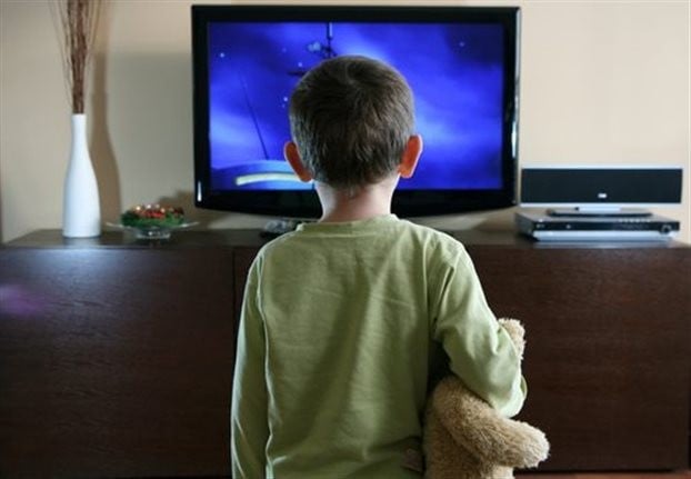 Γιατί το παιδί δεν πρέπει να έχει στο δωμάτιο τηλεόραση
