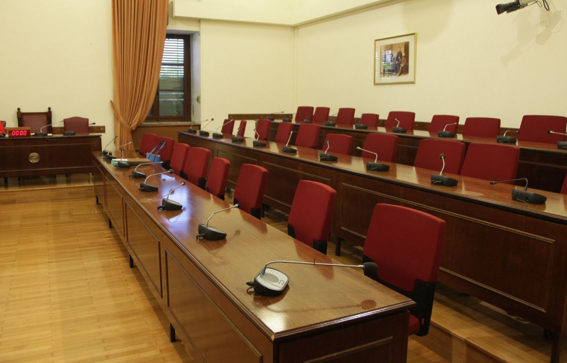 Ψηφίσθηκαν κατά πλειοψηφία τα άρθρα του νέου εκλογικού νόμου