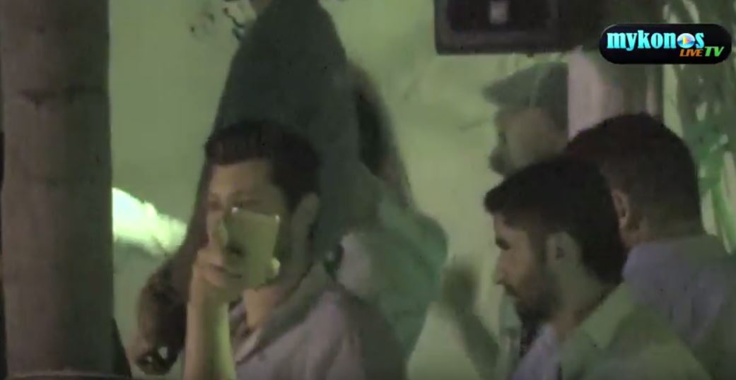 O Nτι Κάπριο χορεύει στη συναυλία του Ρέμου – ΒΙΝΤΕΟ