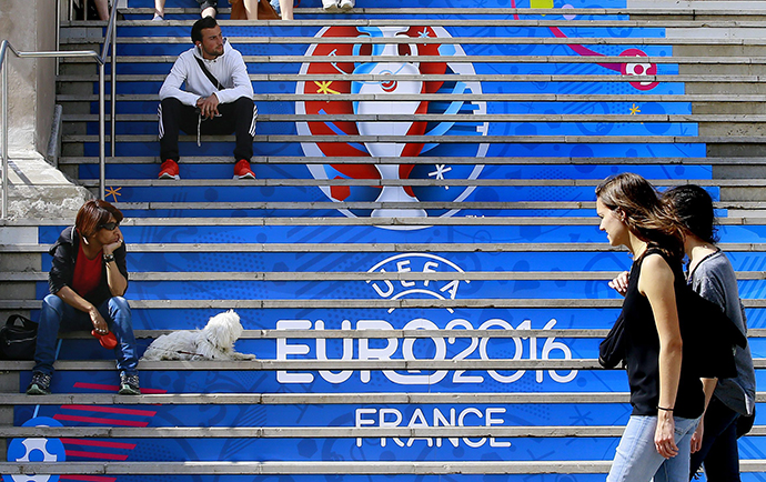 Νεκρός φίλαθλος σε επεισόδια μετά τον αγώνα Γαλλία – Γερμανία