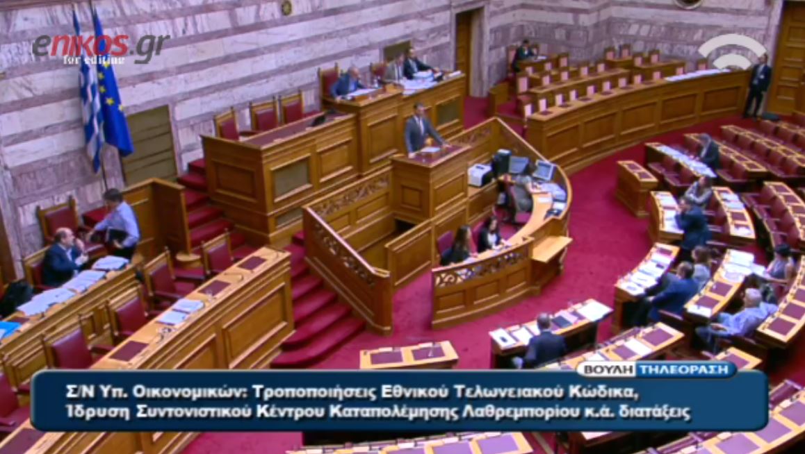 Το “μπέρδεμα” του Βαρεμένου με τον Θεοχάρη – ΒΙΝΤΕΟ