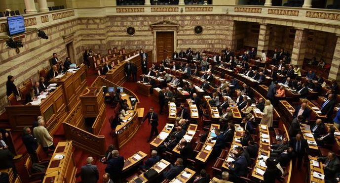 DW: Κίνδυνος ακυβερνησίας στην Ελλάδα