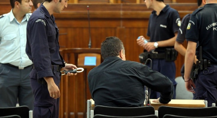Ύβρεις από τους χρυσαυγίτες στο Δικαστήριο – Η κατάθεση του αστυνομικού που συνέλαβε τον Ρουπακιά