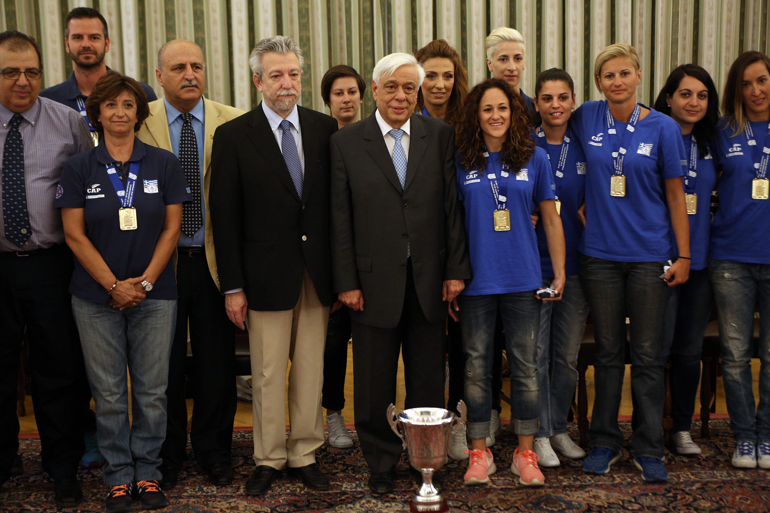 Στο Προεδρικό Μέγαρο η πρωταθλήτρια Ευρώπης εθνική ομάδα μπάσκετ κωφών γυναικών – ΦΩΤΟ