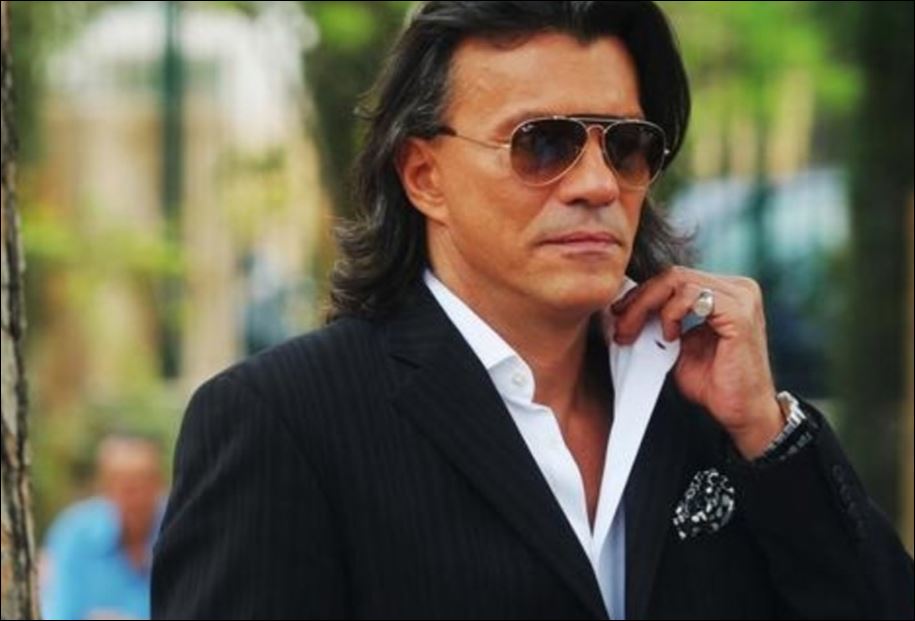 Ποιο ζευγάρι πάντρεψε ο Ψινάκης και συγκινήθηκε – ΦΩΤΟ