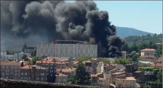 Εκκενώθηκε νοσοκομείο στη Γαλλία – Πληροφορίες για δύο εκρήξεις – ΤΩΡΑ