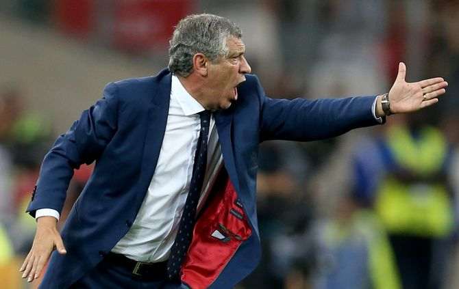 Το πάθος του Σάντος, η αγκαλιά με τον Ρονάλντο και ο πανηγυρισμός – ΦΩΤΟ