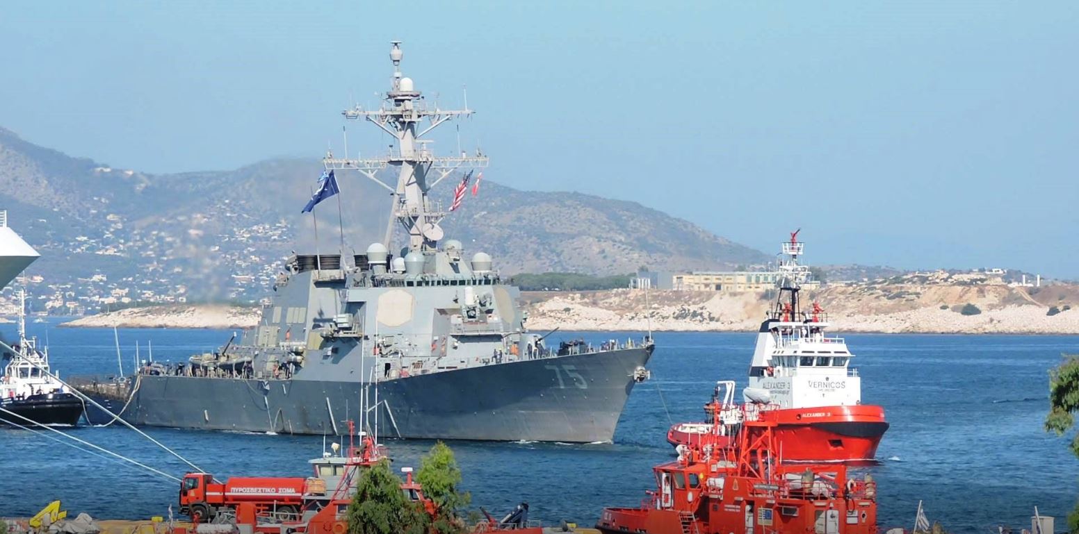 Στον Πειραιά το αντιτορπιλικό USS Donald Cook – ΒΙΝΤΕΟ