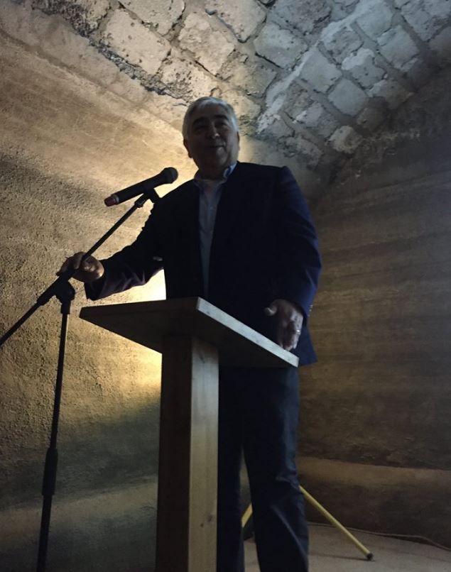 Ο δήμαρχος Μήλου στο enikos.gr: Ανεπιθύμητοι όσοι ψήφισαν αύξηση του ΦΠΑ στα νησιά