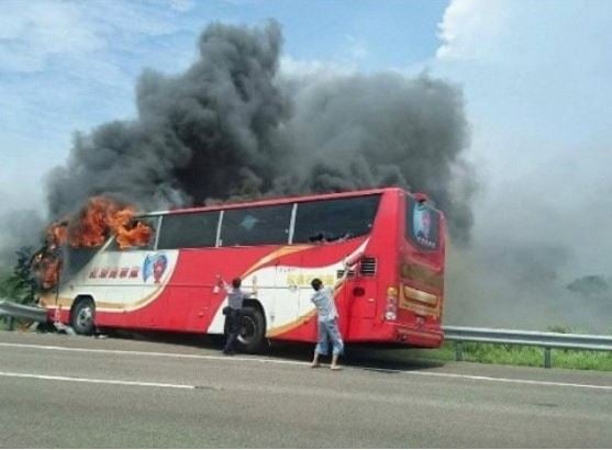 Φωτιά σε τουριστικό λεωφορείο στην Ταϊβάν – 26 νεκροί – ΦΩΤΟ – ΒΙΝΤΕΟ