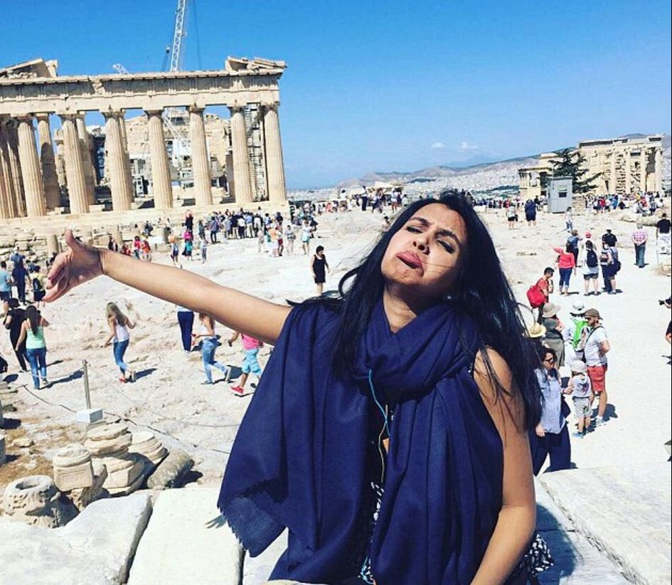 Νιόπαντρη έκανε ταξίδι του μέλιτος στην Ελλάδα χωρίς τον γαμπρό – ΦΩΤΟ