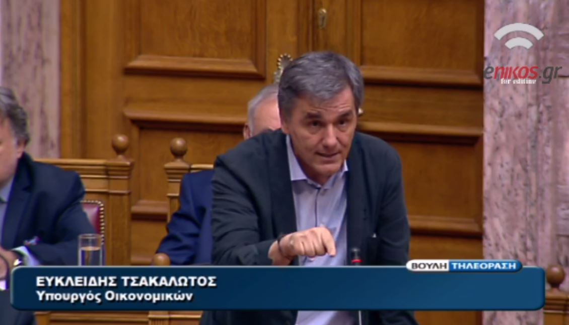 Έντονη αντιπαράθεση Τσακαλώτου – Λοβέρδου στη Βουλή – ΒΙΝΤΕΟ