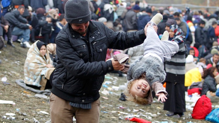 DW: Θα υπάρξει πιο έντονα το φαινόμενο της τρομοκρατίας λόγω των προσφύγων;