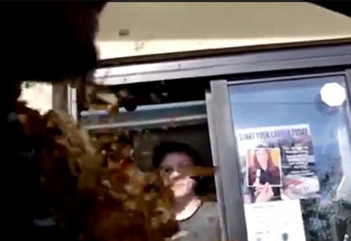 Όταν ο φαρσέρ γίνεται θύμα της φάρσας του – ΒΙΝΤΕΟ