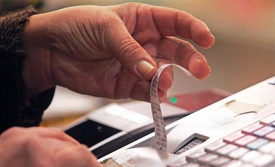 Mπαράζ 30.000 ελέγχων για φοροδιαφυγή