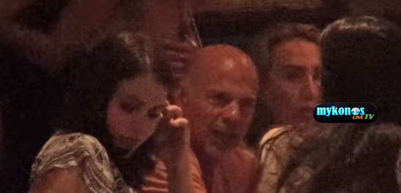 “Σωσίας” του Μπρους Γουίλις στη Μύκονο; – ΒΙΝΤΕΟ