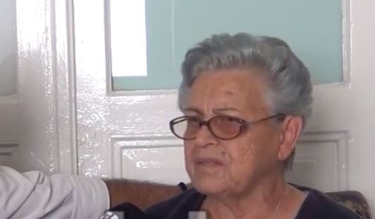 Η τρομερή γιαγιά της Άννας Κορακάκη: Ανοίξαμε μπύρες και το γιορτάσαμε – ΒΙΝΤΕΟ