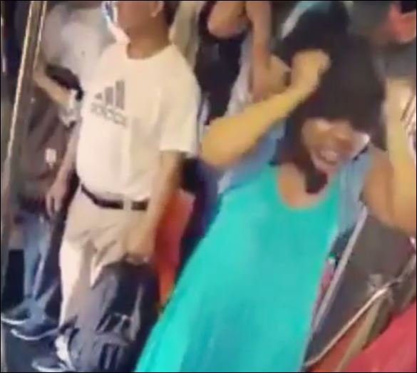 Απελευθέρωσε γρύλους και σκουλήκια σε βαγόνι του μετρό – ΒΙΝΤΕΟ