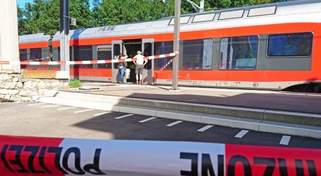 Μία νεκρή από την επίθεση με μαχαίρι σε τρένο στην Ελβετία
