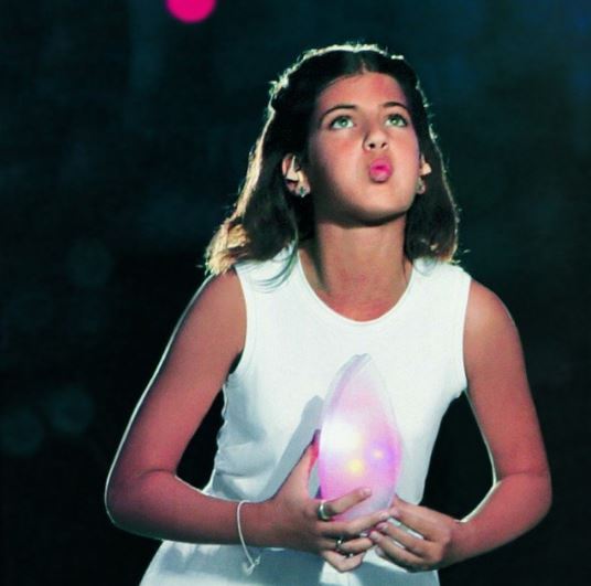 Δείτε πώς είναι σήμερα το κορίτσι που έσβησε την Ολυμπιακή Φλόγα το 2004 – ΦΩΤΟ