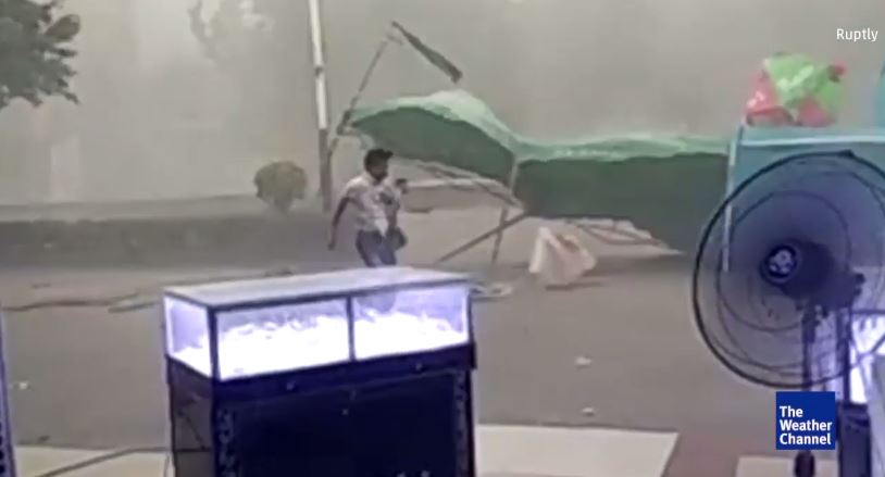 Φονικό πέρασμα του τυφώνα Nida – Δύο νεκροί