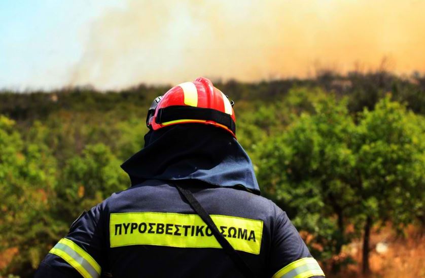 Υπό μερικό έλεγχο οι πυρκαγιές στην Κέρκυρα