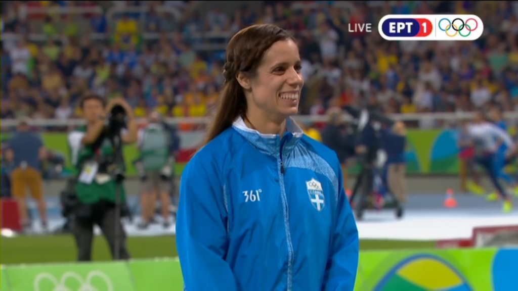 Καρέ – καρέ η απονομή του χρυσού μεταλλίου στην Στεφανίδη – ΦΩΤΟ