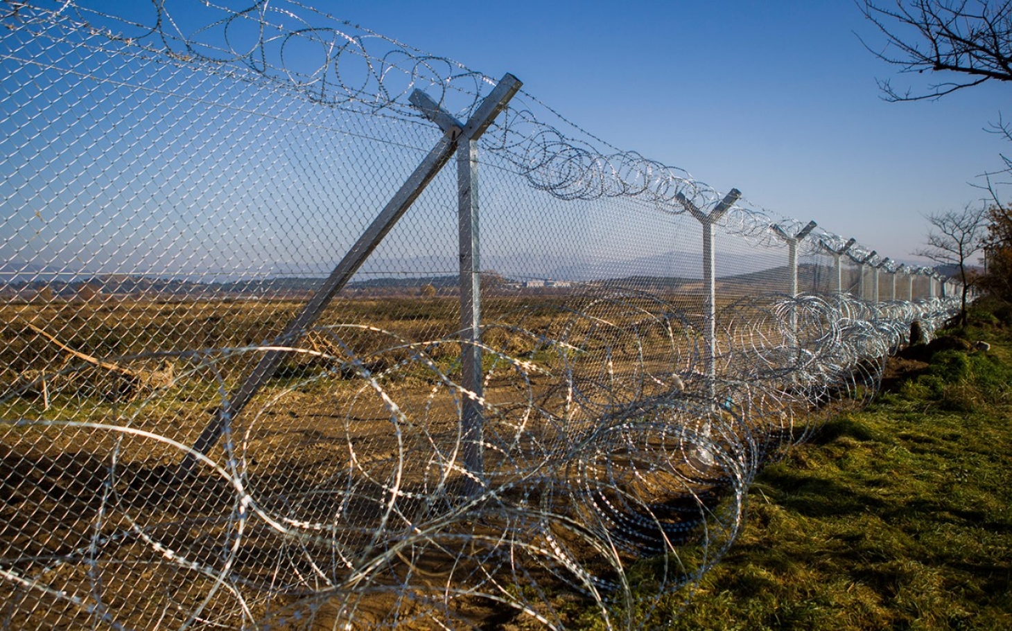 Υπέρ του κλεισίματος των συνόρων όλο και περισσότεροι Ευρωπαίοι