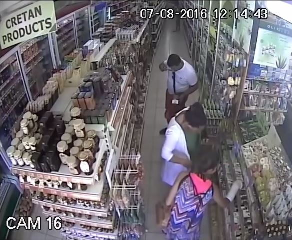 ΒΙΝΤΕΟ ντοκουμέντο – Δύο ζευγάρια κλέβουν κατάστημα στο Ρέθυμνο