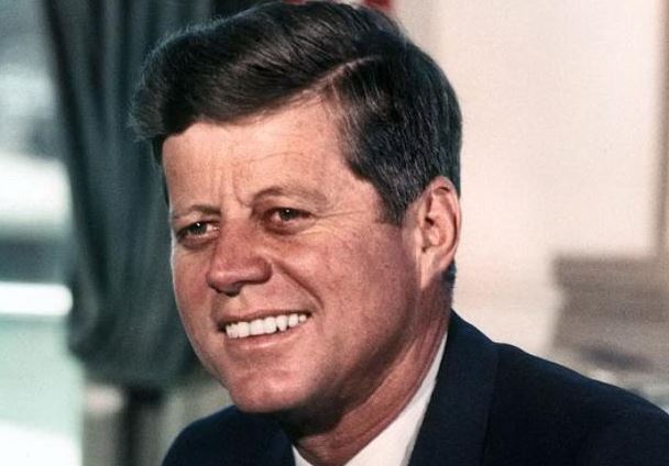Ένας άνθρωπος του προέδρου βάζει “φωτιά” στην υπόθεση της δολοφονίας του JFK