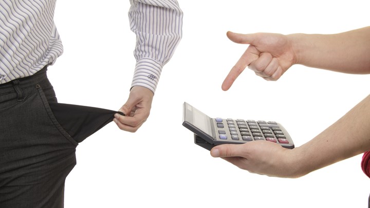 Εξαντλείται η φοροδοτική ικανότητα των Ελλήνων, συναγερμός στο ΥΠΟΙΚ