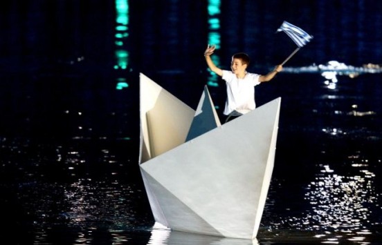 Δείτε πώς είναι σήμερα το αγόρι που άνοιξε τους Ολυμπιακούς Αγώνες της Αθήνας – ΦΩΤΟ