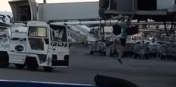 Ξεκαρδιστικό ΒΙΝΤΕΟ με επιβάτη που έχασε την πτήση του