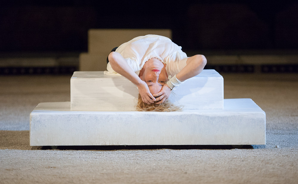 Η Λυσιστράτη… άναψε φωτιές!