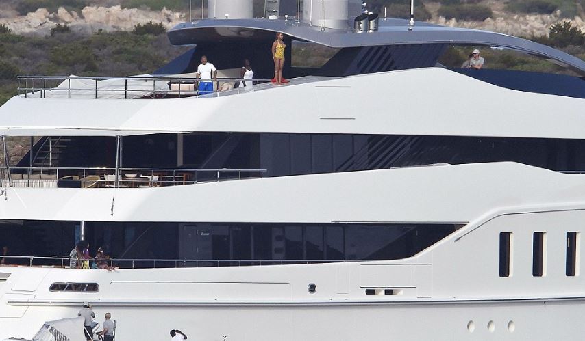 Η τολμηρή βουτιά της Μπιγιονσέ – ΦΩΤΟ