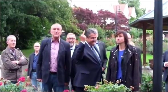 Ο Γκάμπριελ υπερασπίζεται την χειρονομία του με το μεσαίο δάχτυλο