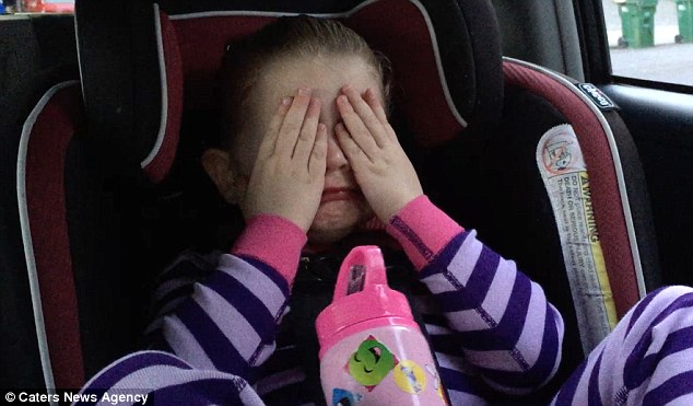 Η τετράχρονη που ξεσπά σε κλάματα για τον Ομπάμα – ΒΙΝΤΕΟ