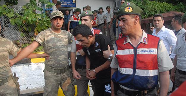 Η στιγμή της σύλληψης των 11 κομάντο στην Τουρκία – ΦΩΤΟ