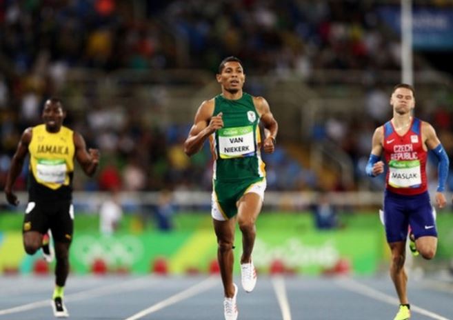 Μυθικό παγκόσμιο ρεκόρ στα 400 μέτρα – BINTEO