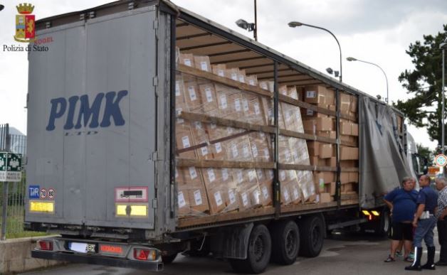 Αφγανός ταξίδεψε επί 400 χιλιόμετρα κάτω από φορτηγό – ΦΩΤΟ