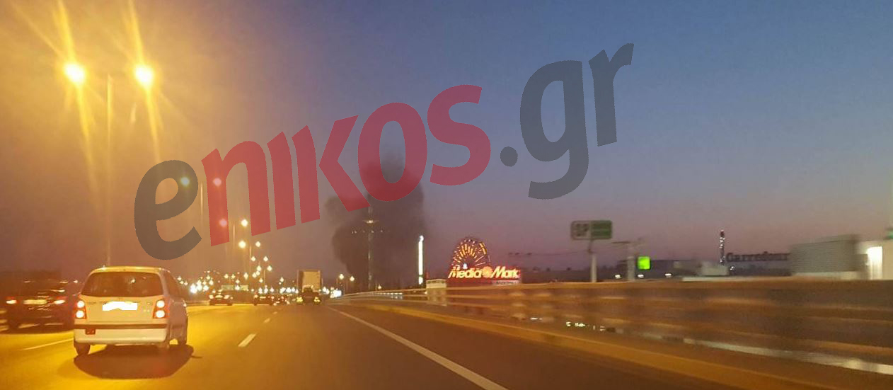 Υπό έλεγχο η φωτιά σε αποθήκη στο Ρέντη