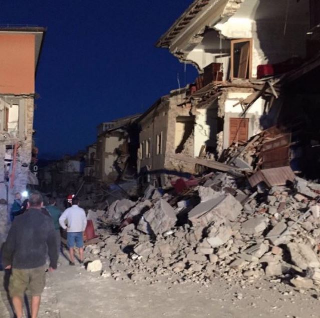 Δύο επιβεβαιωμένοι νεκροί από τον ισχυρό σεισμό στην Ιταλία – Πληροφορίες για άλλους 4