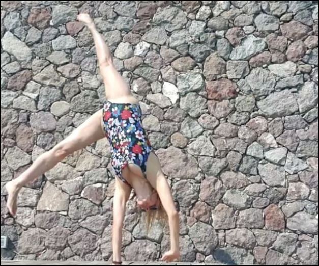 Οι ακροβατικές επιδείξεις της Σμαράγδας Καρύδη – ΒΙΝΤΕΟ