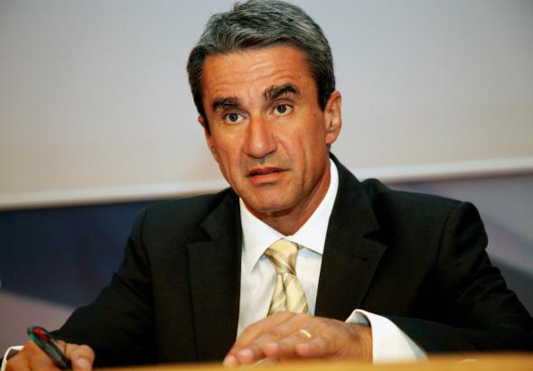 Ο Λοβέρδος καταγγέλλει προπηλακισμό από συνδικαλιστή